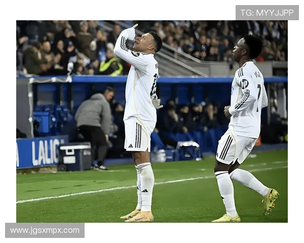 复出在即，贝林厄姆和楚阿梅尼回归皇马今日合练